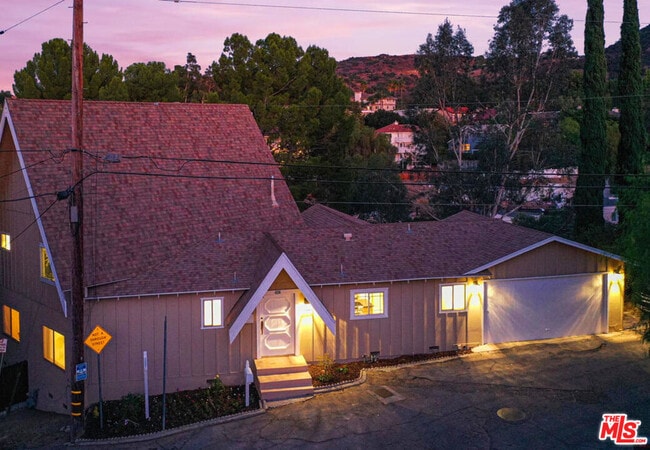 Building Photo - 4236 Ensenada Dr