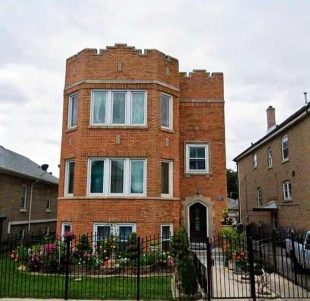Front of building - 4820 S Keeler Ave