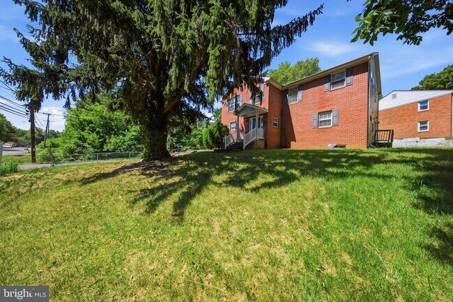 Building Photo - 7611 Temple Hill Rd