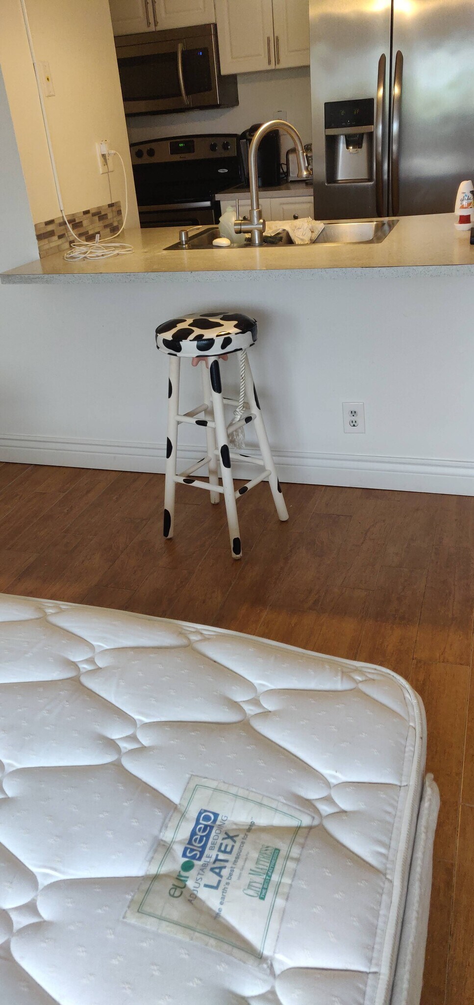 Building Photo - 2501 Riverside Dr