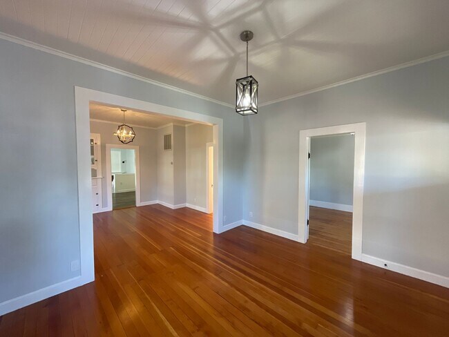 Building Photo - Charming Home on Cul-de-Sac w/Jacuzzi, Fireplace, Garage || Minutes from Downtown Napa!