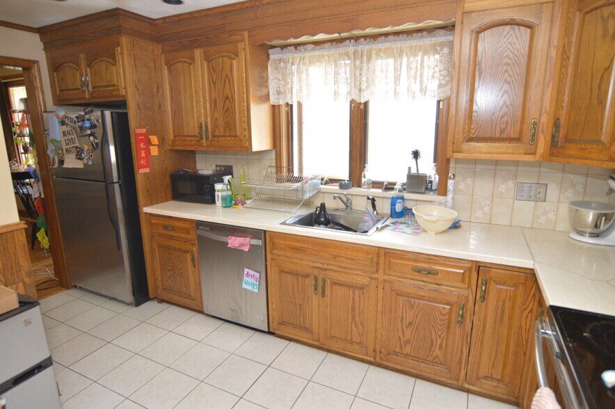 Primary Photo - 266 Market St