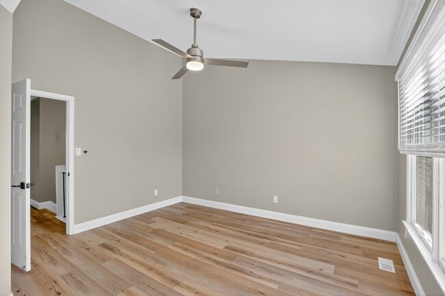 Building Photo - 3459 Howell Ct