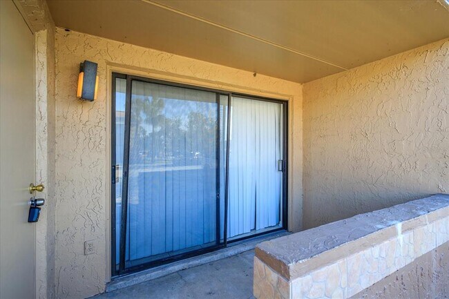 Building Photo - 5013 Vineland Rd