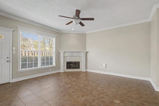 Building Photo - 2 Story Garden Killearn Home