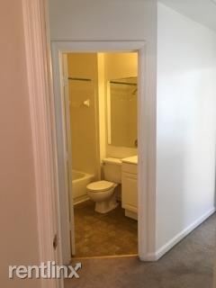 Building Photo - 3 br, 3.5 bath Townhome - 34 Woodhollow Ct