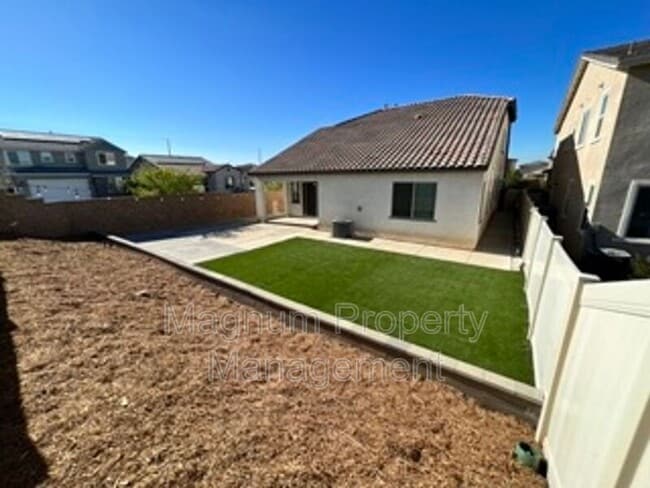 Building Photo - 30960 Falling Star Pl