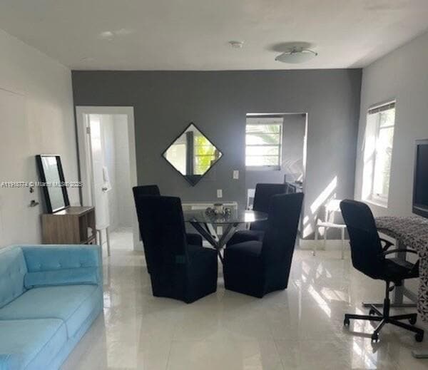 Building Photo - 1604 Drexel Ave