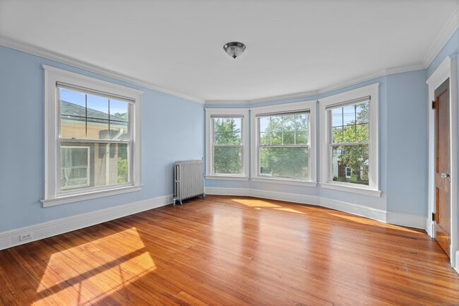 Building Photo - 809 Edgewood Ave