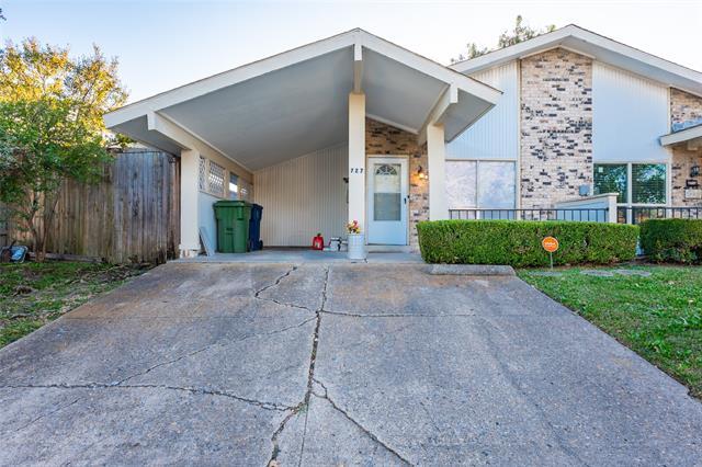 Primary Photo - 727 Sceptre Cir