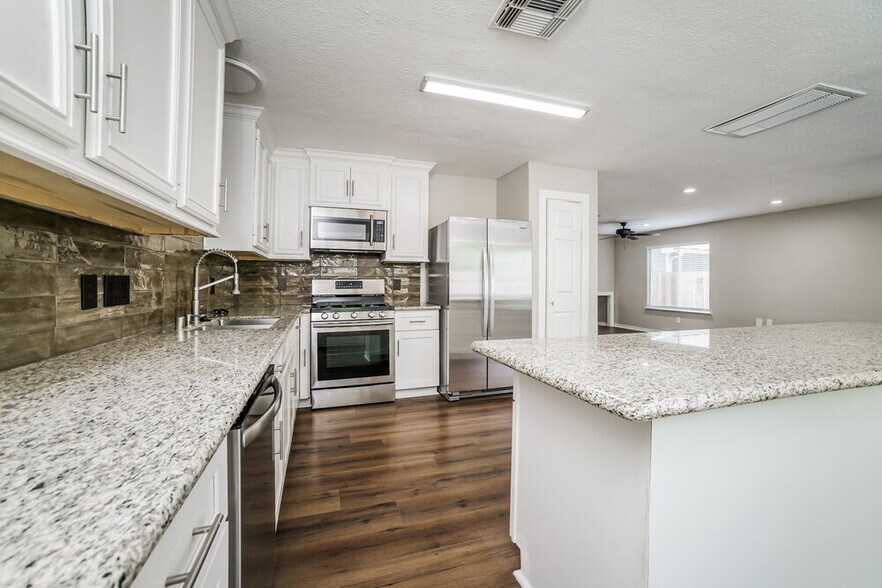 Building Photo - 22023 Soft Pines Ct