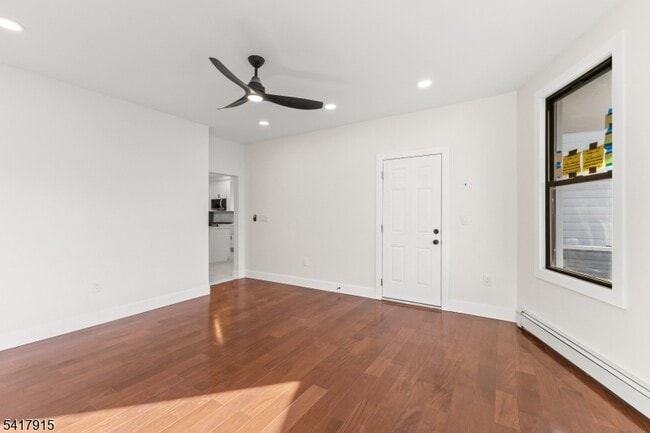 Building Photo - 633 Lafayette Ave