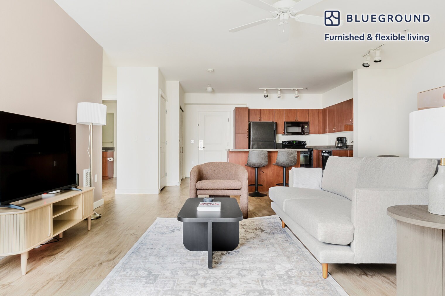 Building Photo - 362 Bellevue Way NE