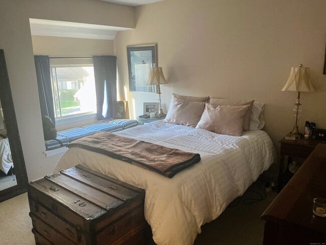 Building Photo - 504 Heritage Vlg