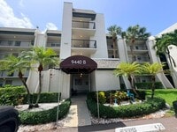Building Photo - 9440 Poinciana Pl