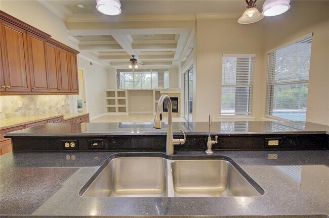 Building Photo - 916 Mills Estate Pl