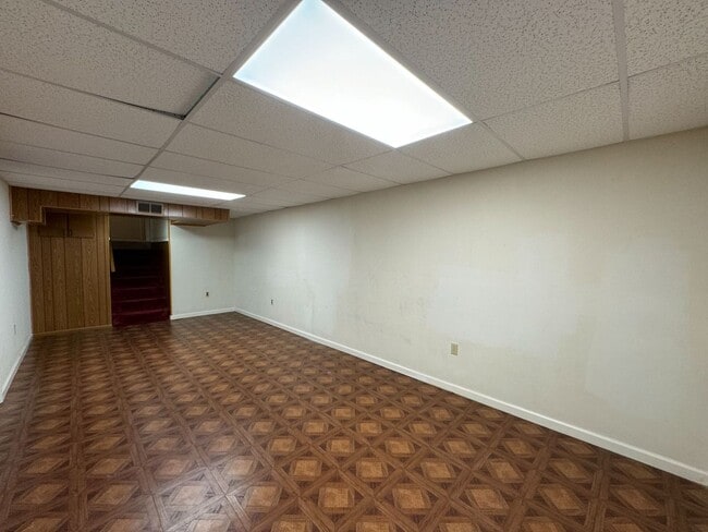 Building Photo - Spacious 4 Bed 3 Bath Home With Fully Fenc...