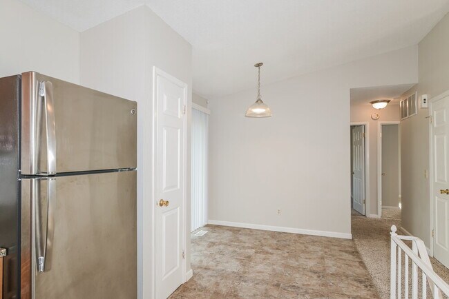 Building Photo - 2513 Weymouth Dr