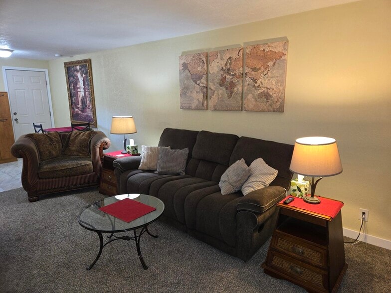 Building Photo - 1713 Anderson St