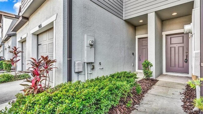 Building Photo - 9153 Hillcroft Dr