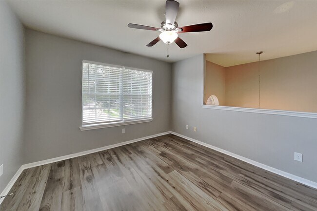 Building Photo - 21638 Wildcroft Dr