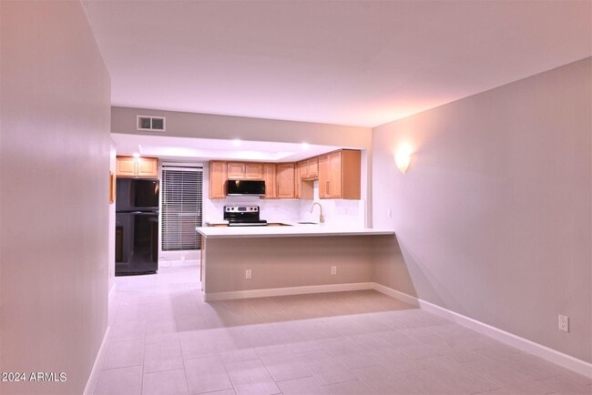 Building Photo - 5122 N 31st Way