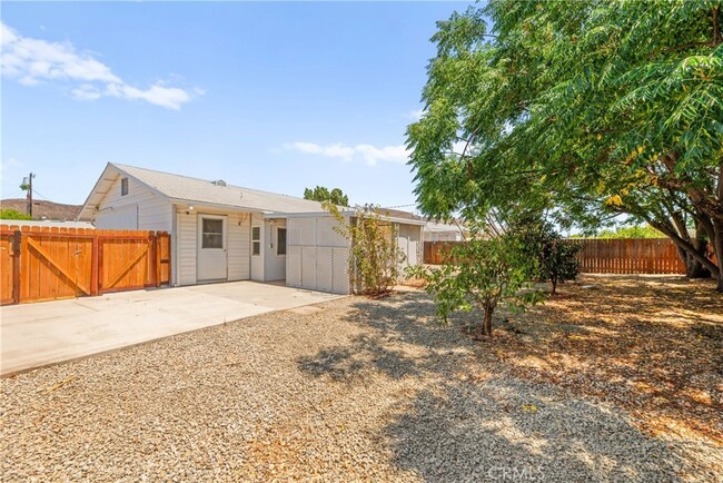 Building Photo - 29921 Thornhill Dr