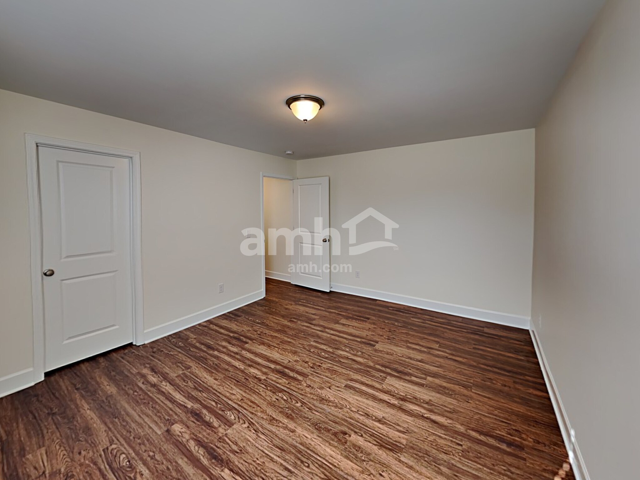 Building Photo - 3004 Esquire Dr