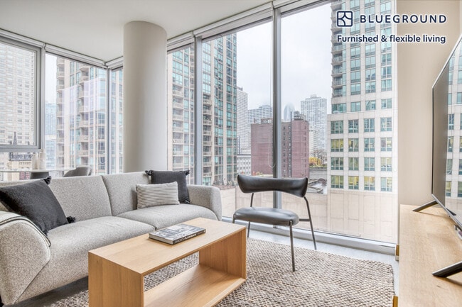 Building Photo - 8 E Huron St