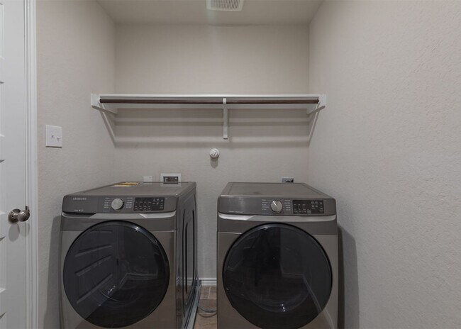 Building Photo - All Appliances Included!