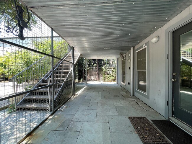 Building Photo - 5911 Winsome Ln