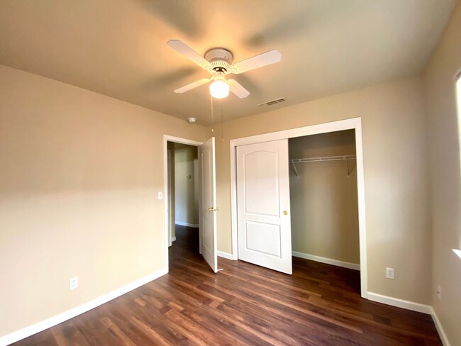 Building Photo - $2,295 Beautiful 3 Bedroom Home- Valentine...