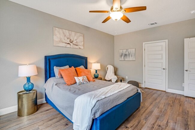 Building Photo - 3 Bedroom / 2 Bathroom super cute house for lease!