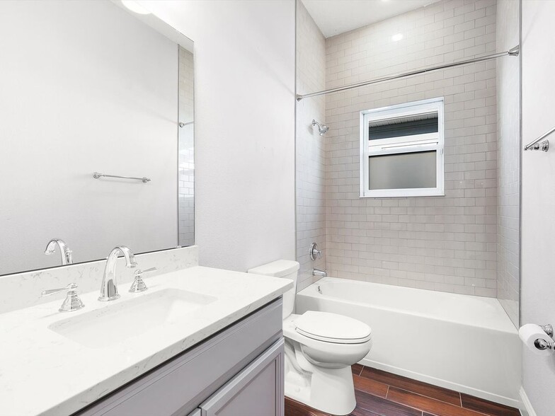 Building Photo - 13461 Lucena Ln