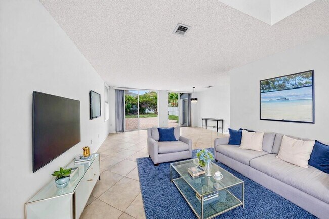 Building Photo - 191 NW 118th Dr