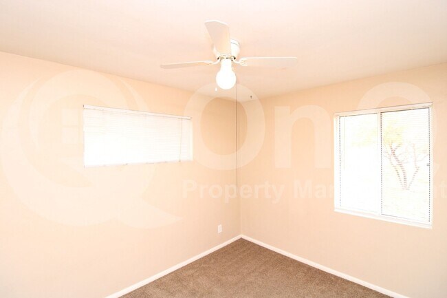 Building Photo - 2417 N 20th Dr