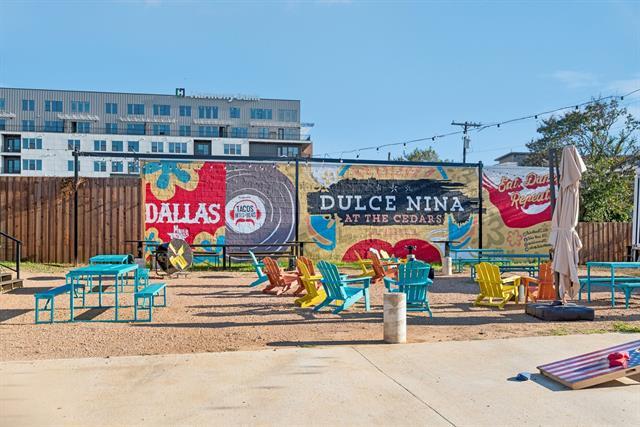 Building Photo - 2016 S Ervay St