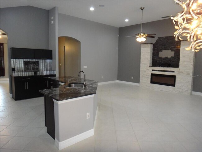 Building Photo - 9460 Portside Terrace