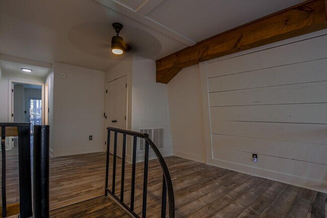 Building Photo - 3200 Rim Cove Dr