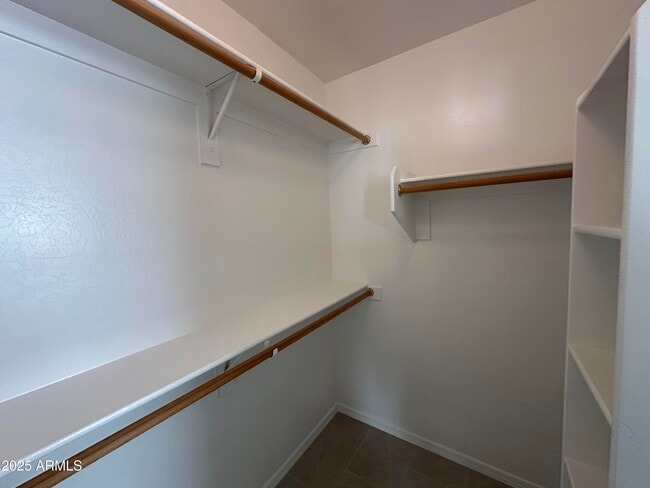 Building Photo - 1115 E Elm Rd