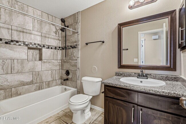 Building Photo - 14809 Tierra Crystal Ave