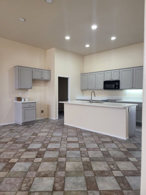 Building Photo - 25375 Forest Wood Cir