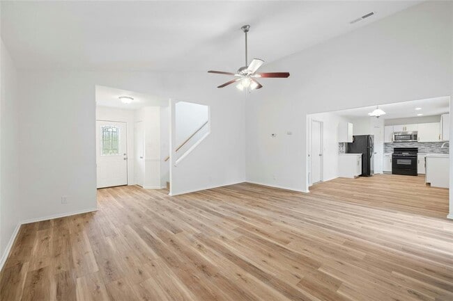 Building Photo - 605 Wild Briar Cv