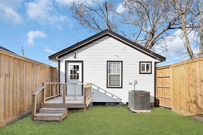 Building Photo - 7814 Avenue F