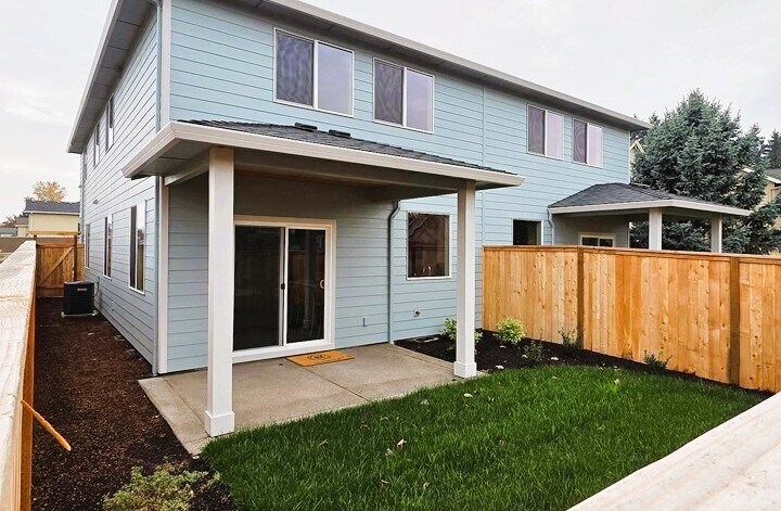 Building Photo - 1321 Oppek St NE