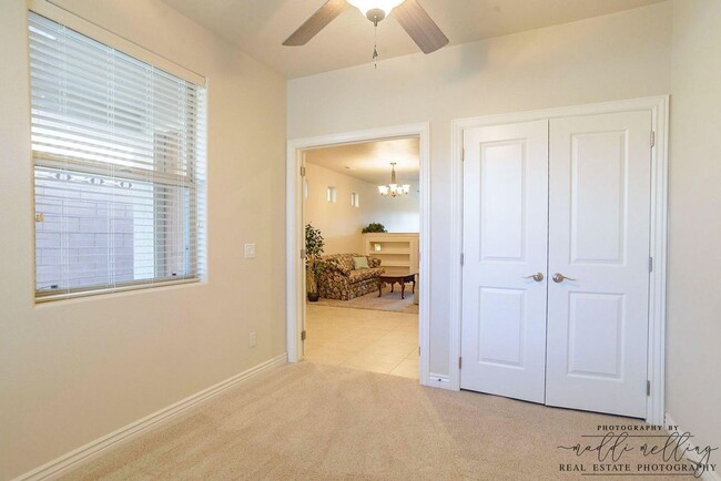 Building Photo - Crescent Heights Home: 55+ Community