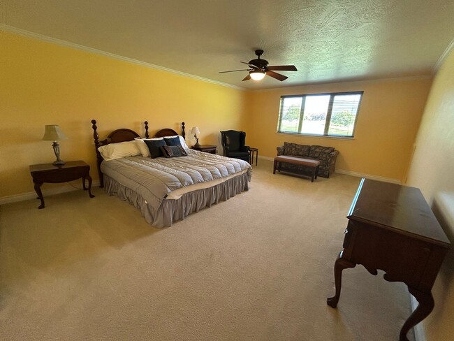 Building Photo - Gorgeous 4 Bedroom in Desirable East Missoula!