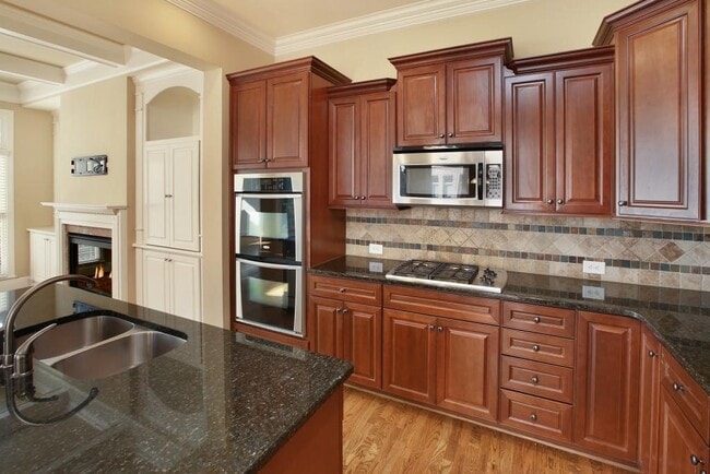 Building Photo - 2010 Heathermere Way