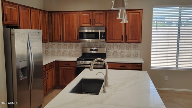 Building Photo - 1744 W Turtle Hill Dr