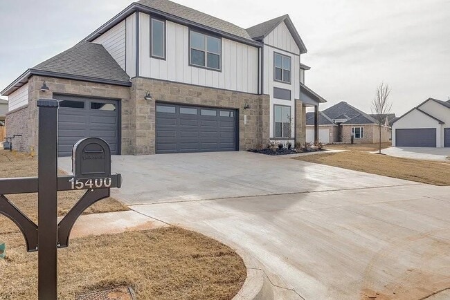 Building Photo - 15400 Caspian Ln